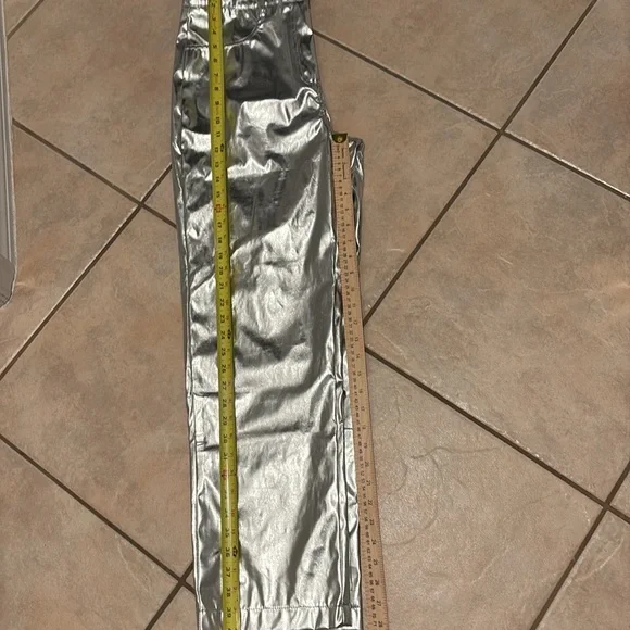 NWT Amy Lynn Textured Faux Leather Straight-Leg Silver Trousers SZ: M - Picture 6 of 8